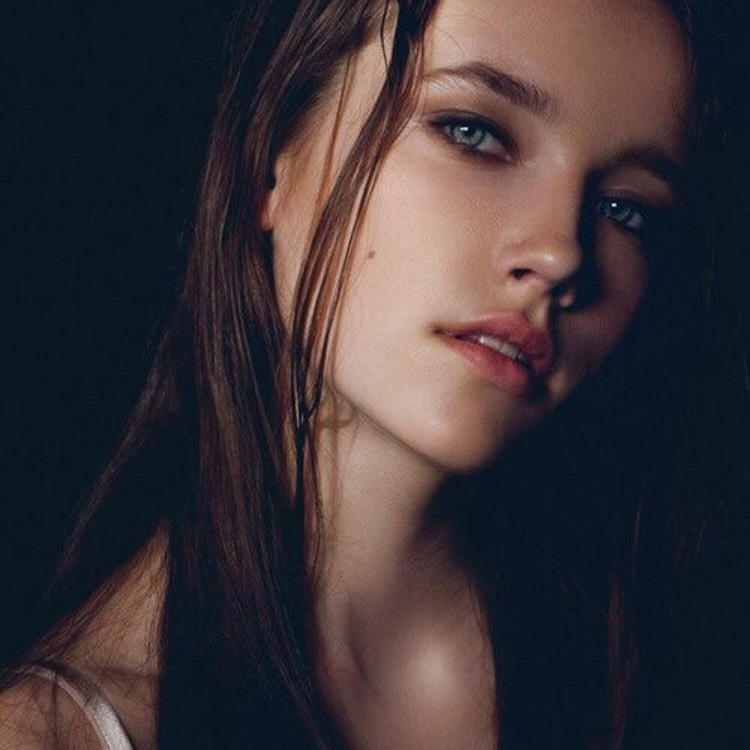 6686体育官网海外作者Jolene