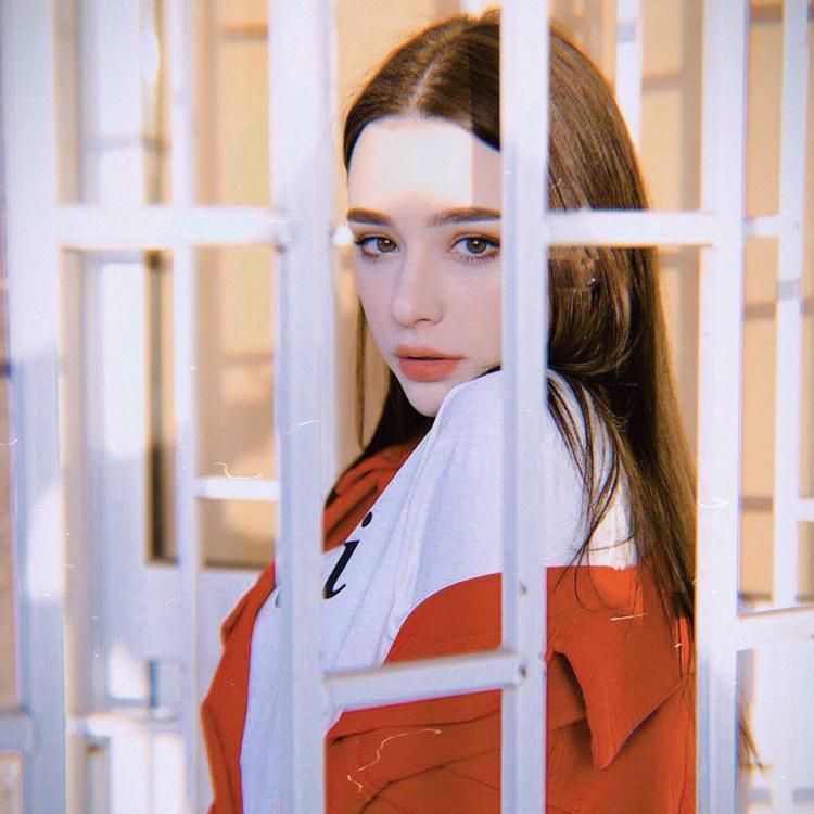 6686体育官网官方作者Sofia