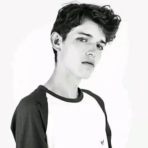 6686体育官网高级作者Alfie