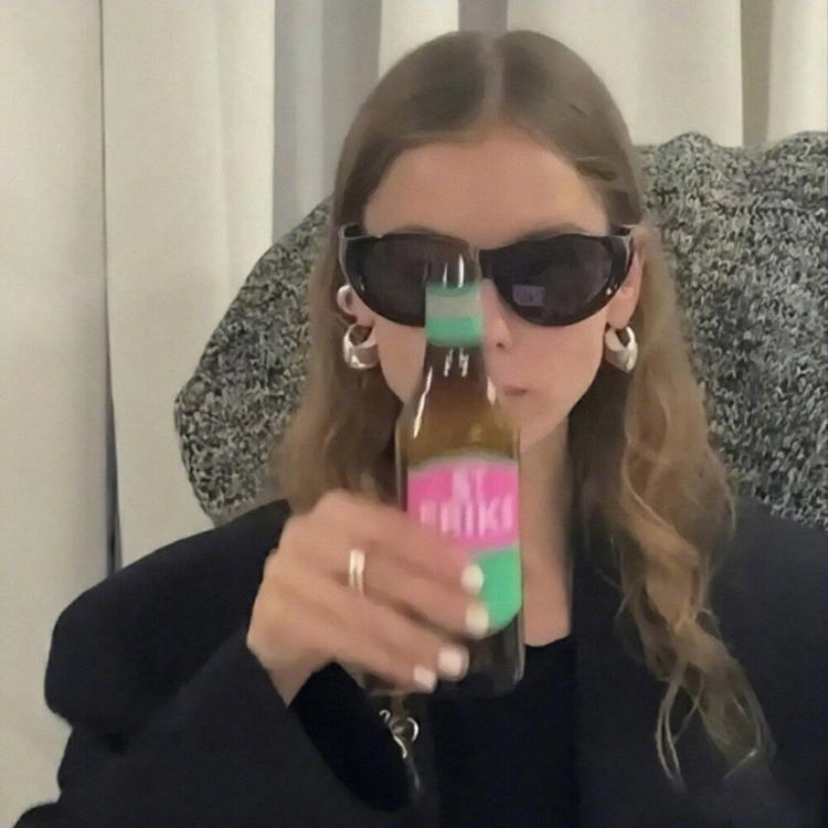 6686体育官网钻石作者Wallace